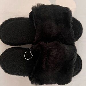 Cozy Black Faux Fur Women's Slippers